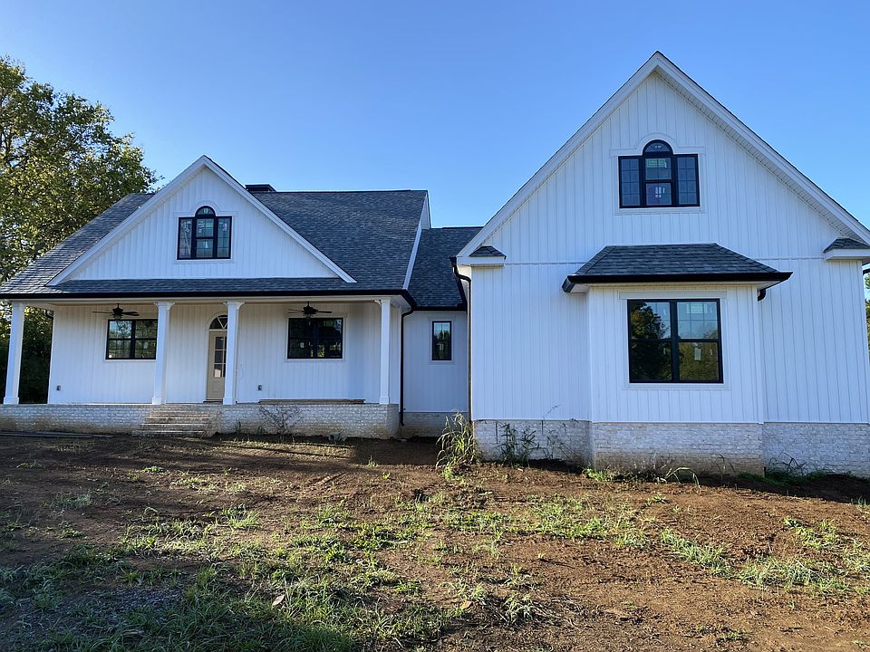1st image of 422 Newton Ln