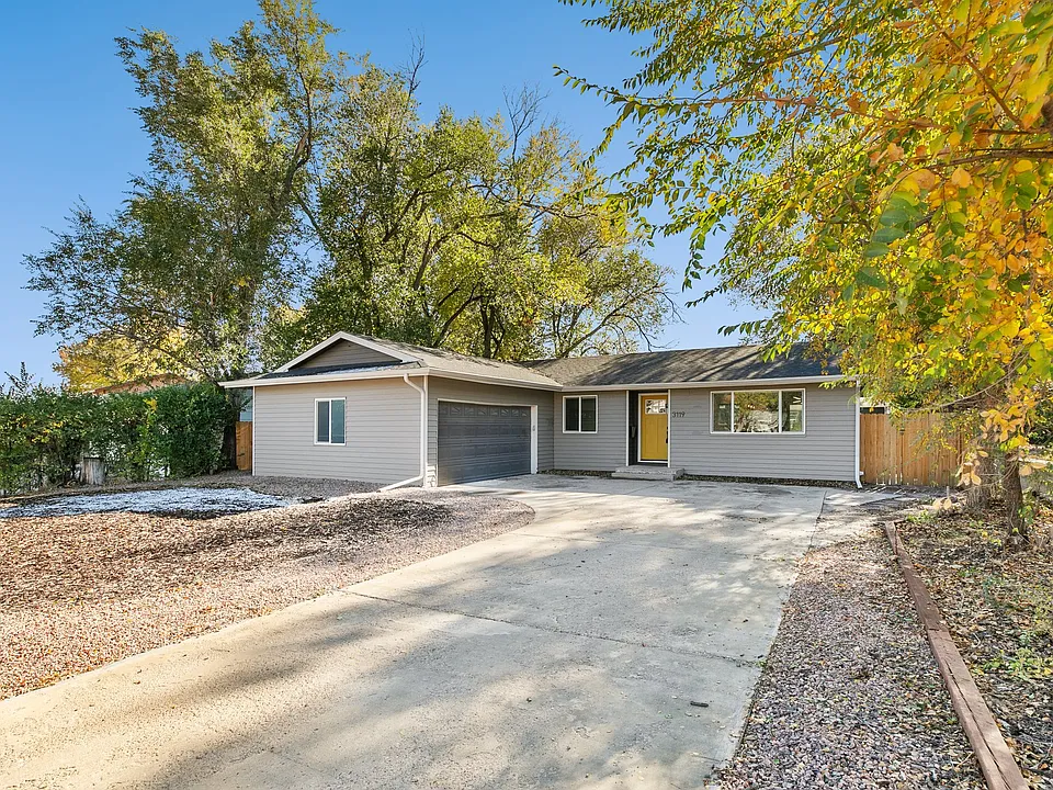 3119 Greenwood Cir