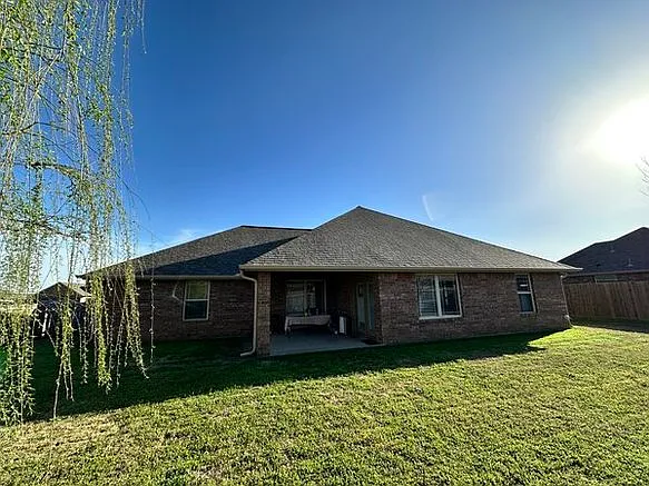 1205 Alma Dr — Photo 34