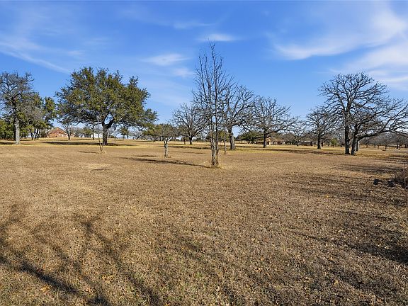 4th image of 215 Younger Ranch Rd