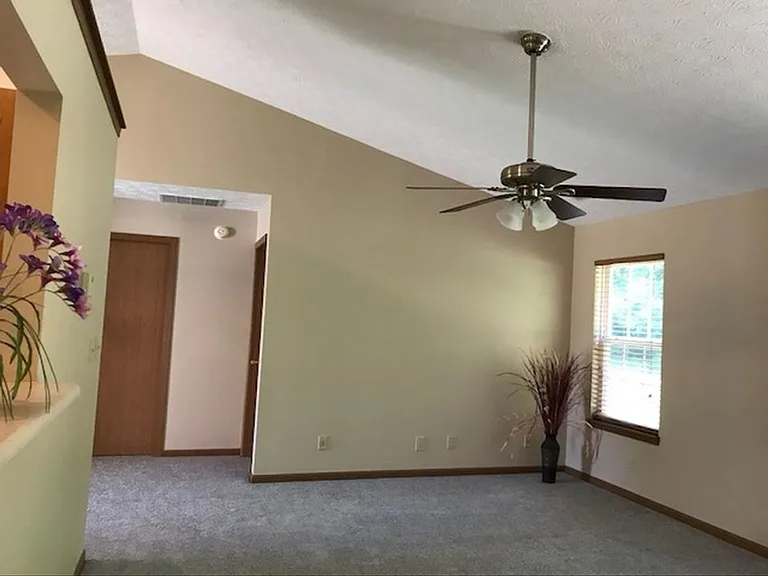 3140 Stratus Dr — Photo 8