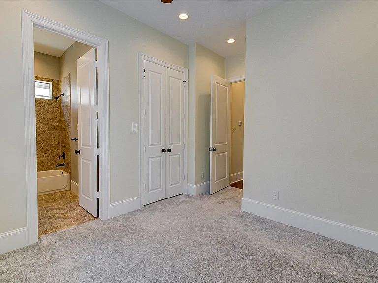 2769 Freund St — Photo 19