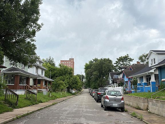 5th image of 524 N Dearborn St