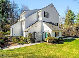 16 Gates Xing, Leominster, MA 01453