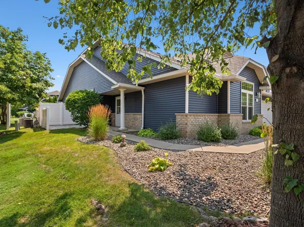 407 Hickory Ln N, Oakdale, MN 55128