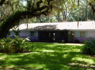 7855 27th St E, Sarasota, FL 34243