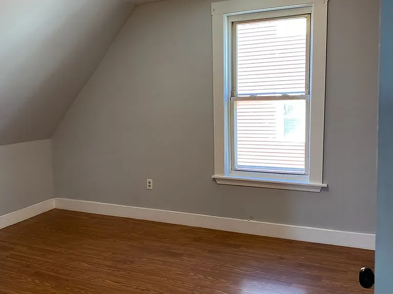 22 Downer Ave — Photo 5