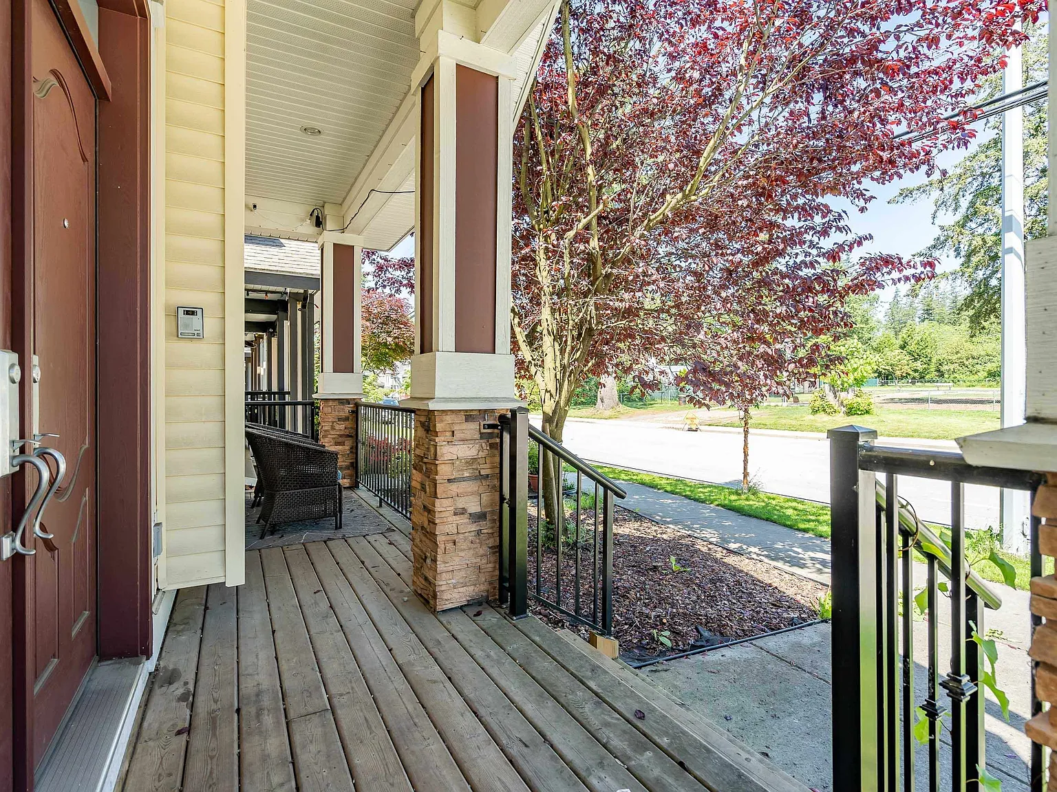 4 bed, 2000 sqft, $3,500 — Photo 2