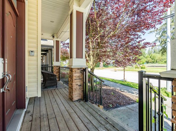 4 bedroom rental in Surrey — photo 2