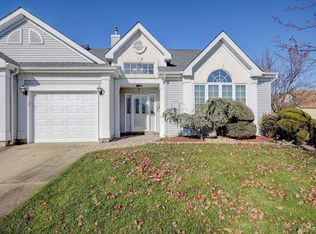 135 Birmingham Ln, Monroe Township, NJ 08831