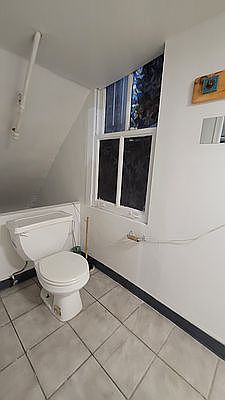 3rd image of 137 W 28th St #2RW