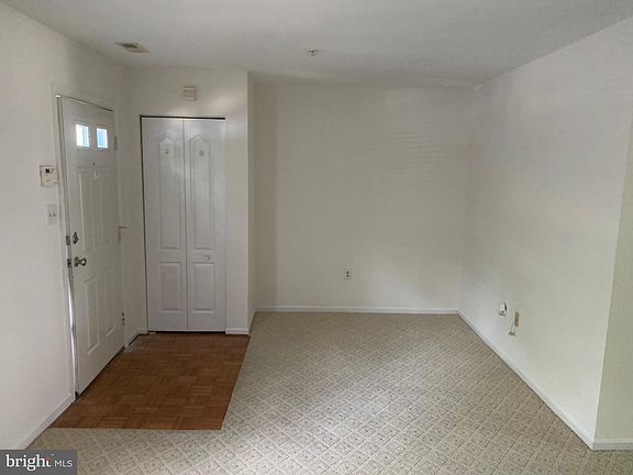 4th image of 45271 Woodstown Way