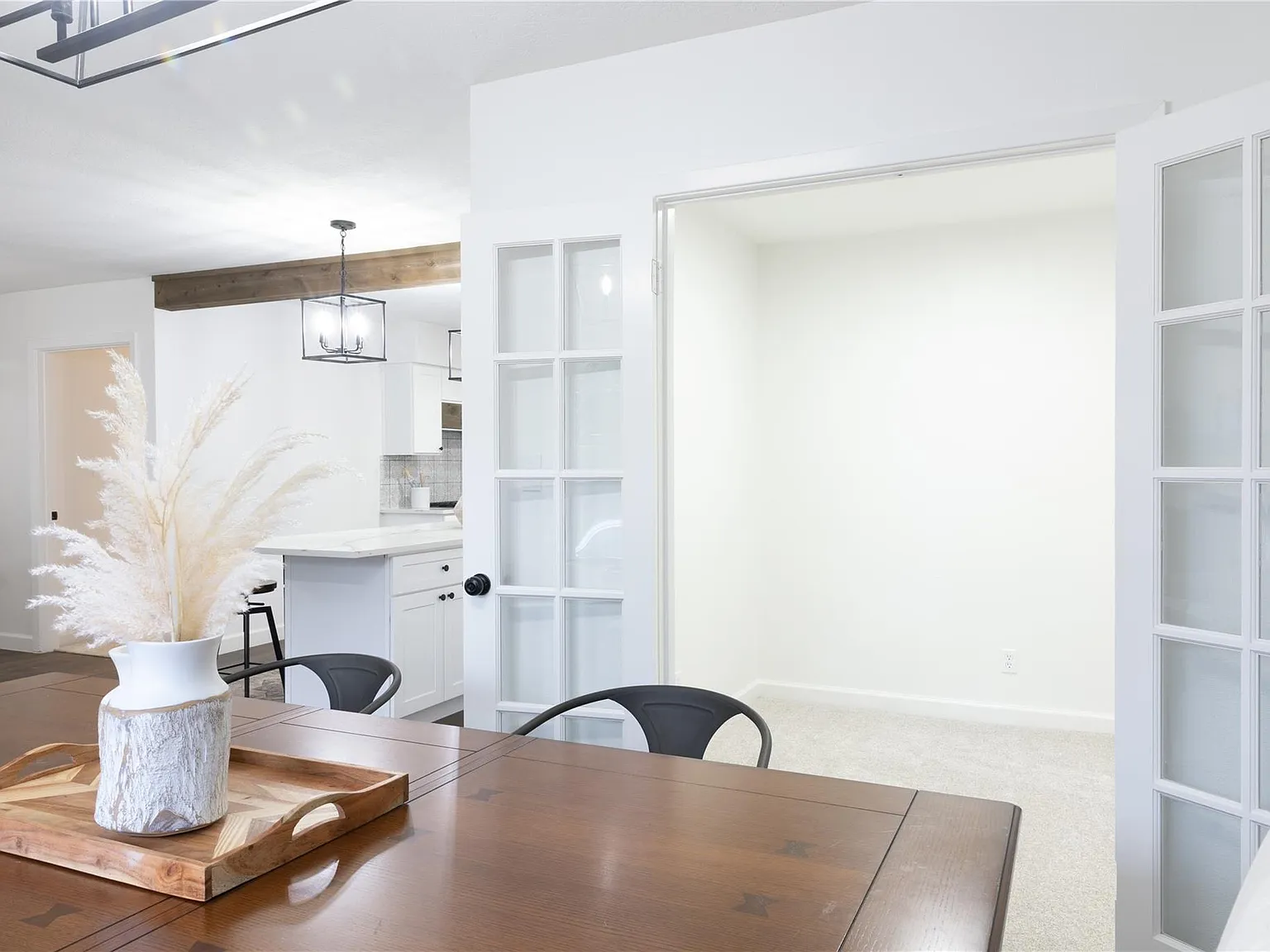 4 bed, 2.5 bath, 2157 sqft, $3,750 — Photo 4