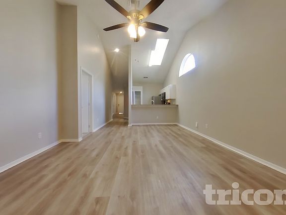2nd image of 1623 Chatham Cir