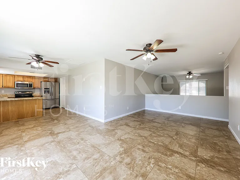 4149 W Shangri La Rd — Photo 4