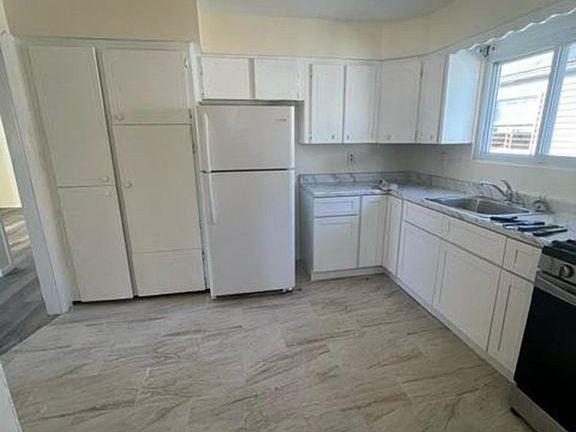 3rd image of 10 Spartan Ave Floor 2