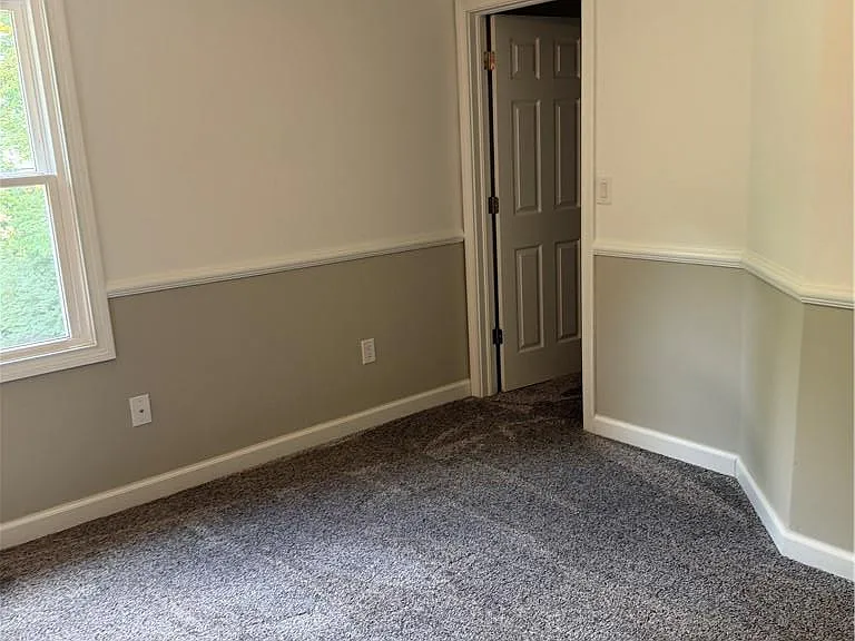 4345 Frontenac Dr — Photo 30