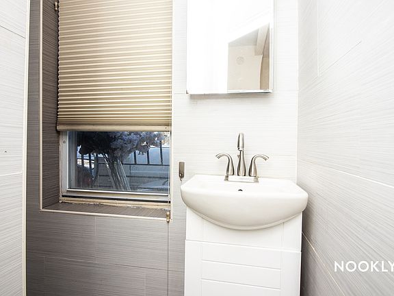 4th image of 552 Lincoln Pl #1F