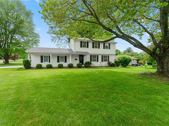 2nd image of 3005 Algonquin Dr