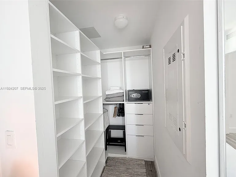 121 NE 34th St #3014 — Photo 31