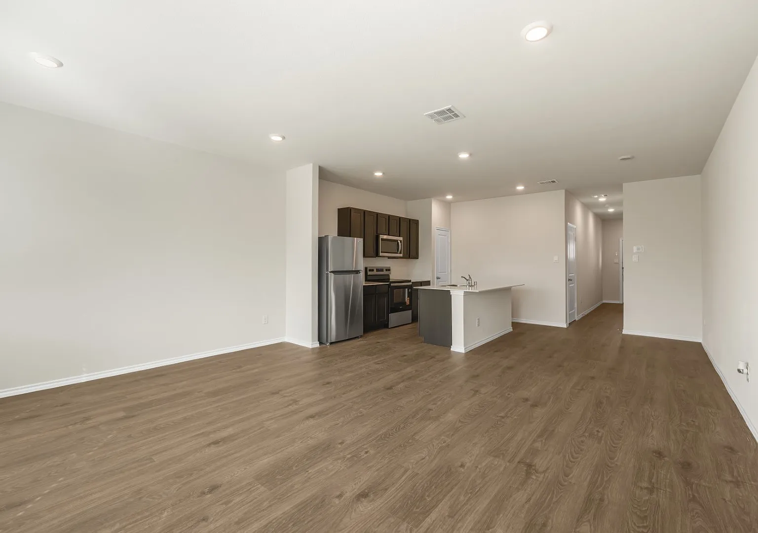 322 Tall Cedar Way — Photo 4
