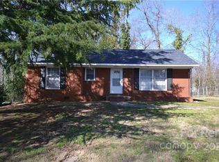3844 Crestridge Dr, Charlotte, NC 28217