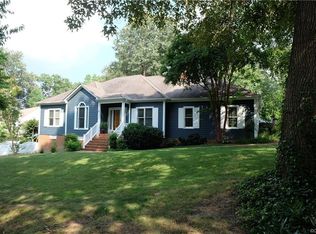 5724 Woodburn Rd, Richmond, VA 23225