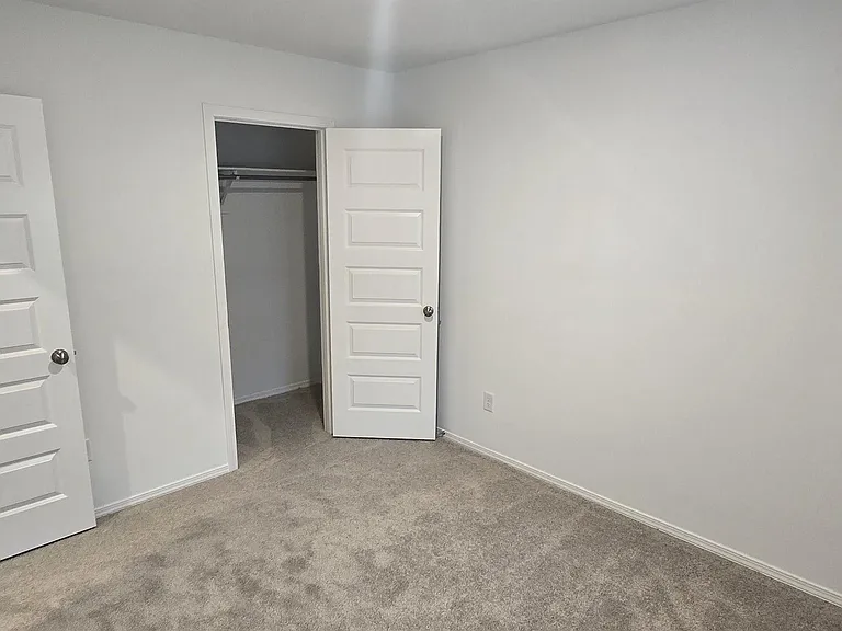1604 Rambling Brook Dr — Photo 15