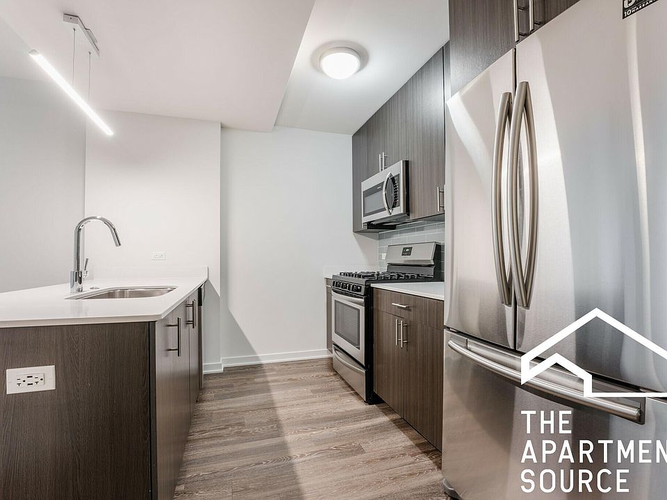 1st image of 1325 N Wells St #307