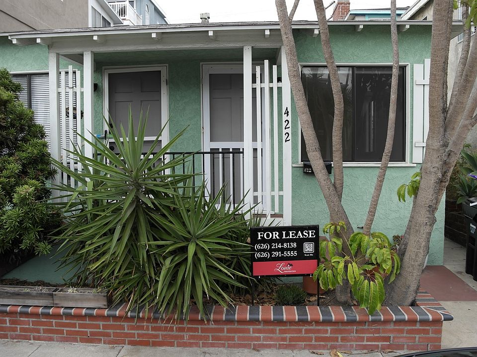 1st image of 422 Manhattan Ave