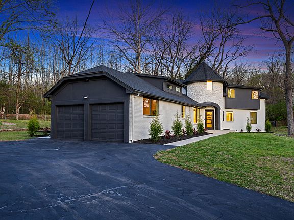 3rd image of 5554 S Woodcliffe Drive