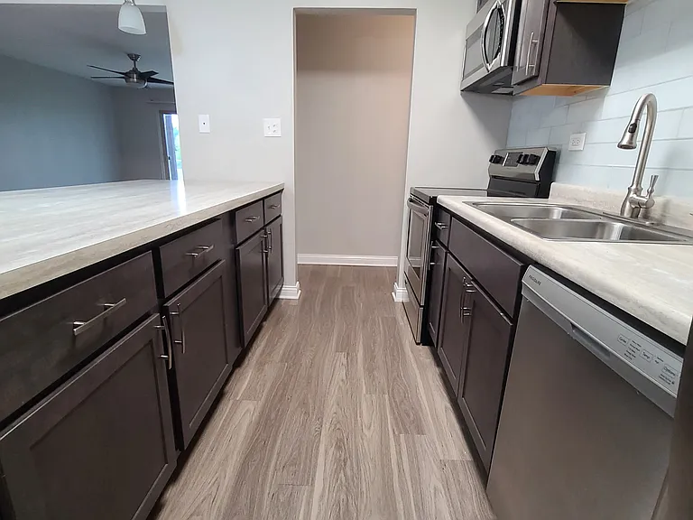 Willowbrook Apartment Homes — Photo 21