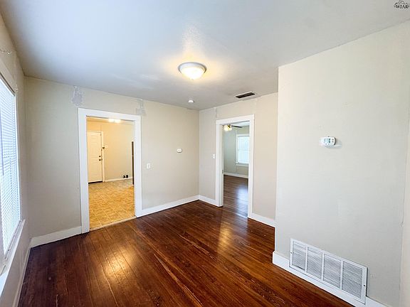 5th image of 2307 Grant St