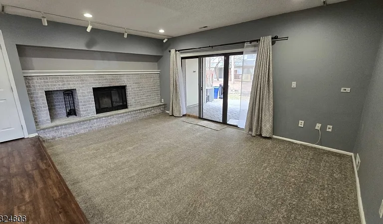 16 Lyon Ln — Photo 9