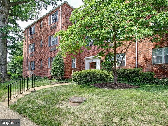 2nd image of 1716 W Abingdon Dr APT 303