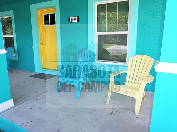 4th image of 1039 32nd St