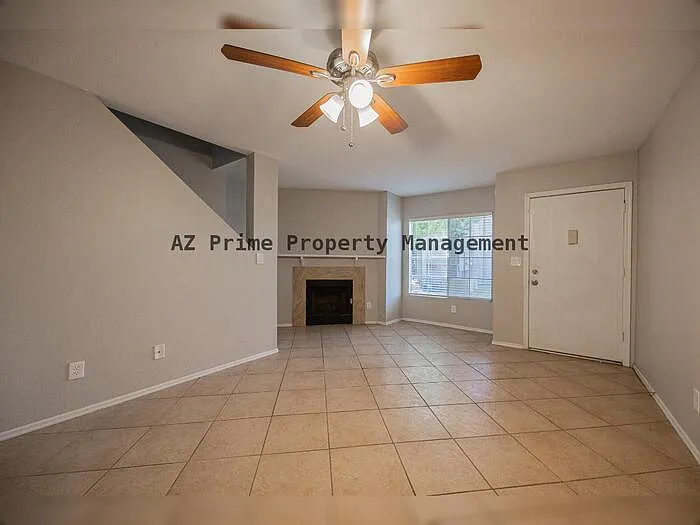 1055 W 5th St #18 — Photo 3