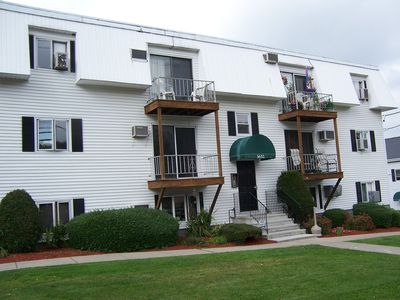 3652 N Main St APT 9, Fall River, MA, 02720