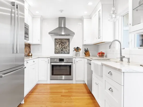 66 Pleasant St #16, Oxford, MA 01540