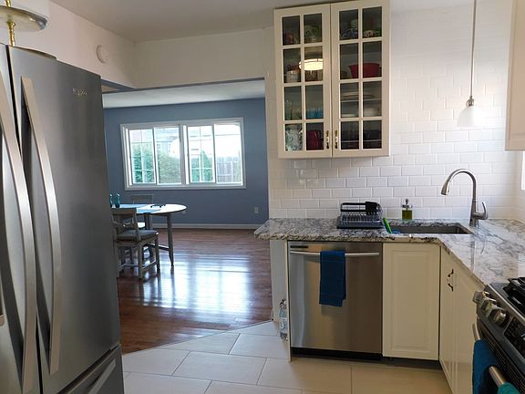 5th image of 317 E Parker Ave