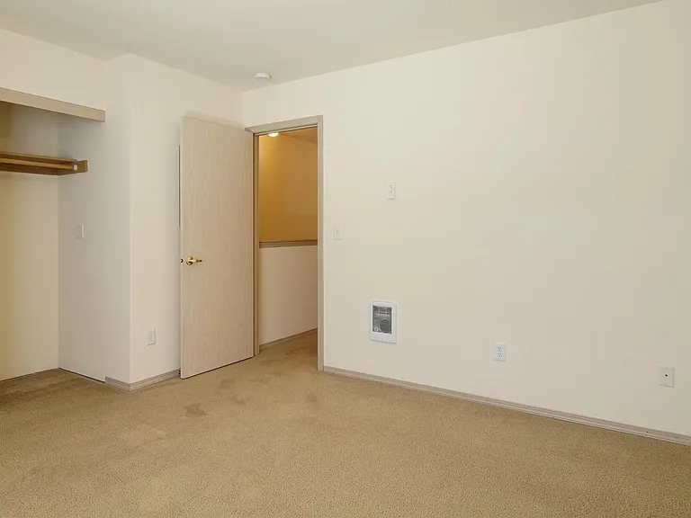 Mountain View At Rivergreen Apartments — Photo 18