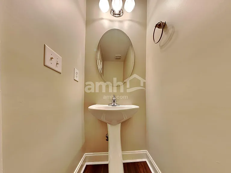 205 Turner Greens Ct — Photo 9