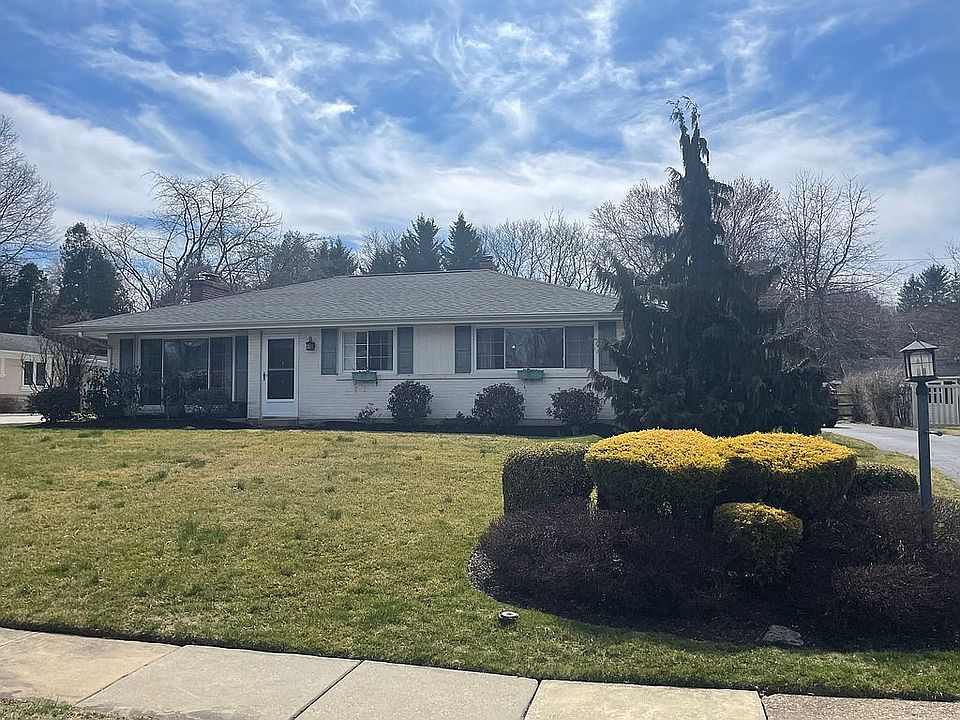 Beautifully Landscaped Ranch