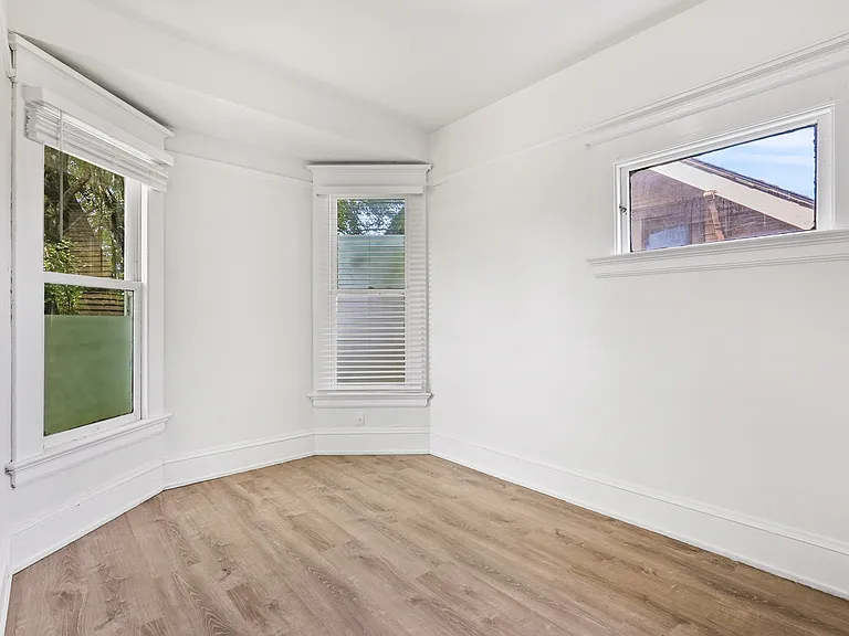 2411-2417 NE Glisan St #2415 — Photo 19
