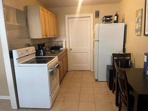 2nd image of 103 S Moody Ave #B