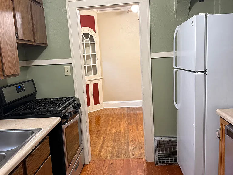 313 E Rock St #1 — Photo 4