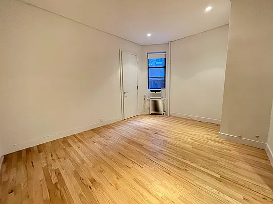 Rented by REAL New York | media 18