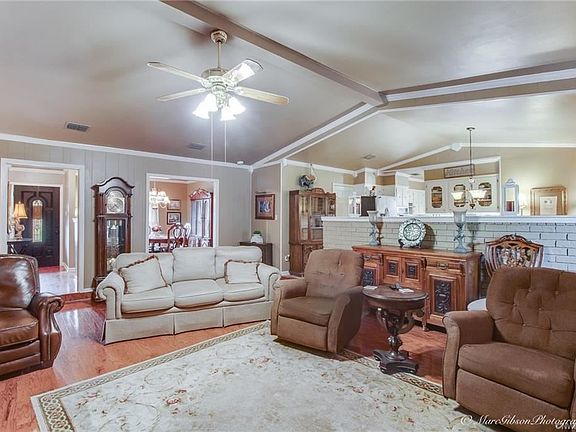 5th image of 213 Paula Cir