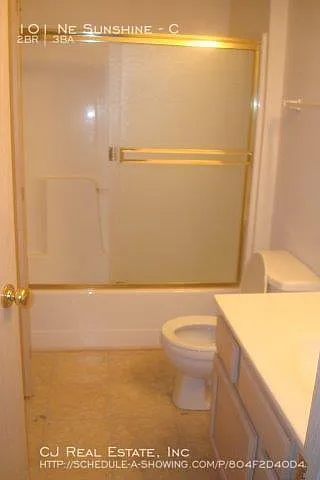 101 NE Sunshine St #C — Photo 3