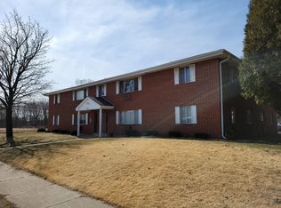 9048 15th Ave APT 204, Kenosha, WI 53143